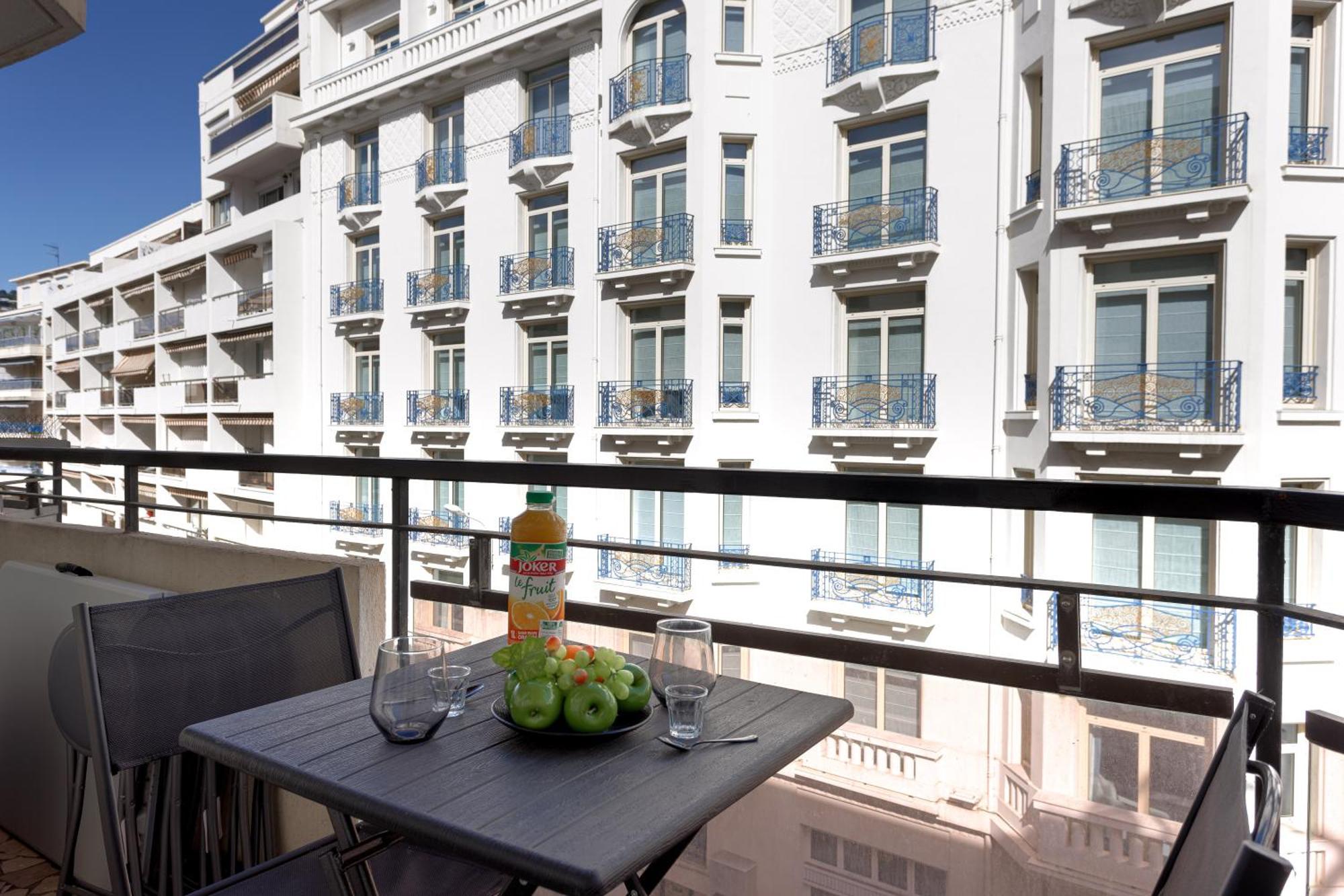 L'Unique Maubourg - Next Hotel Martinez - Terrasse Cannes Kültér fotó